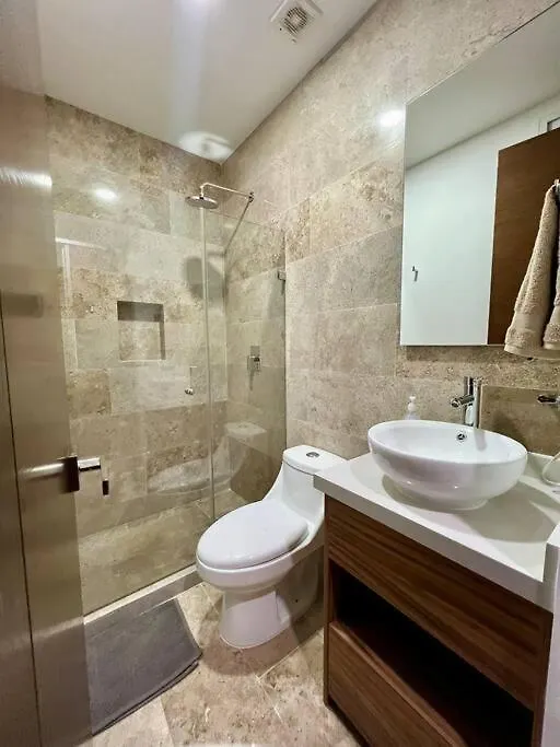 Bello Condo Media Cuadra De 5 Avenida Playa del Carmen Apartamento